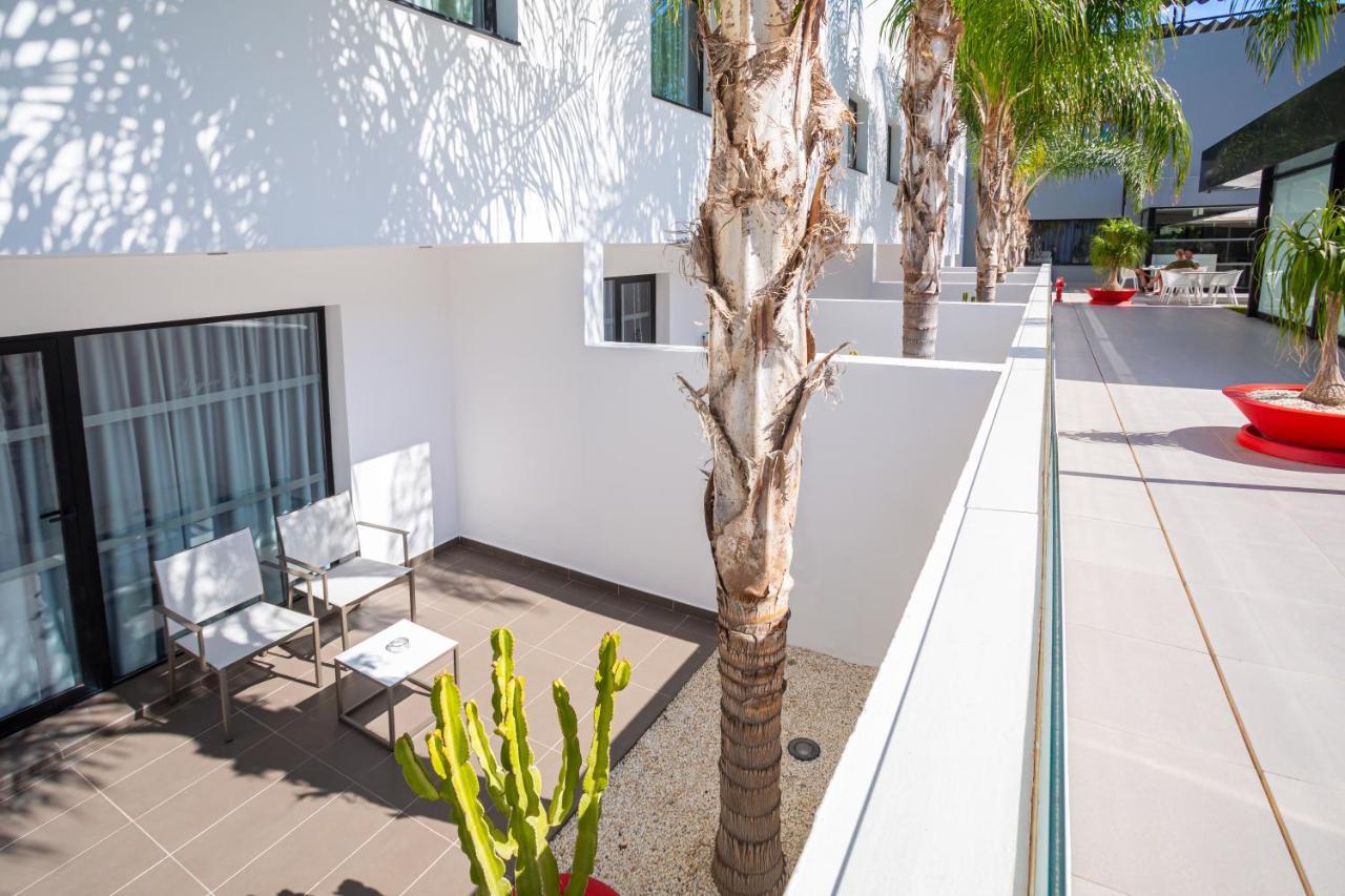 Migjorn Ibiza Suites & Spa Playa d'en Bossa Exterior foto