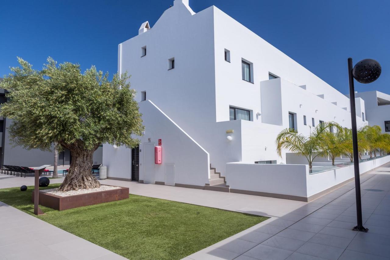 Migjorn Ibiza Suites & Spa Playa d'en Bossa Exterior foto