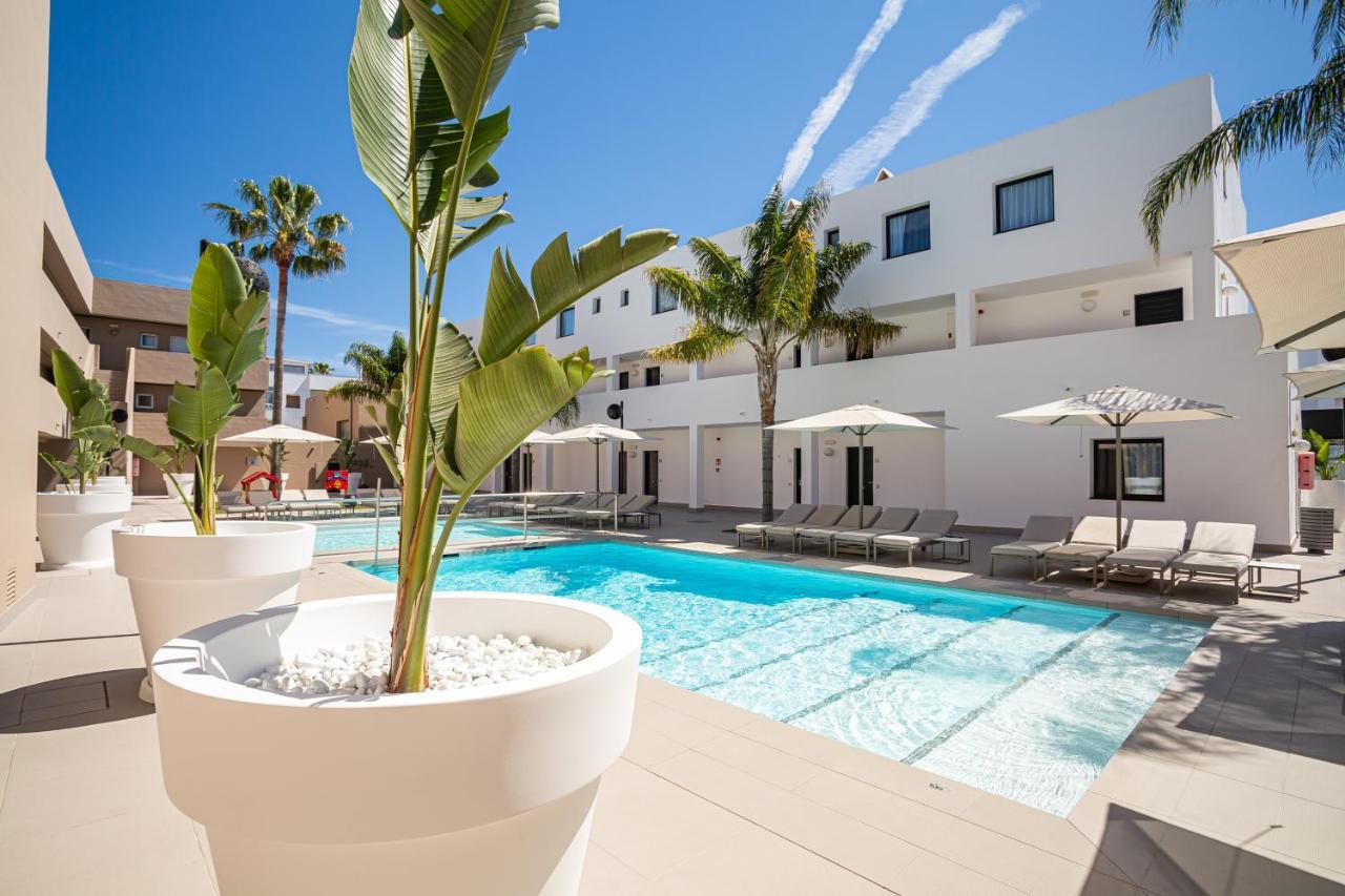 Migjorn Ibiza Suites & Spa Playa d'en Bossa Exterior foto
